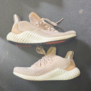 Adidas Alphaboost linen. Sz 9.5